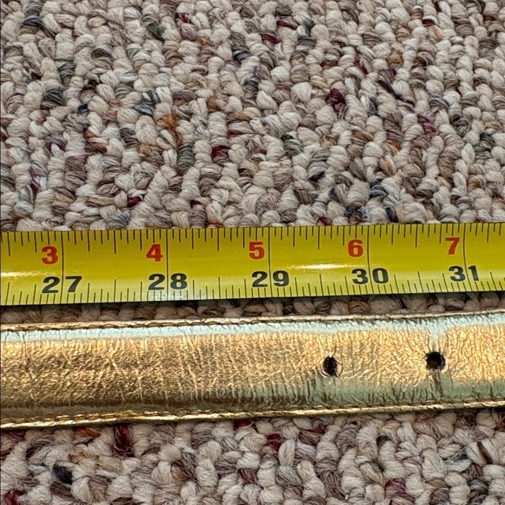 Gold Women's Belt. Fits 29.5 to 34. M/L. Y2K